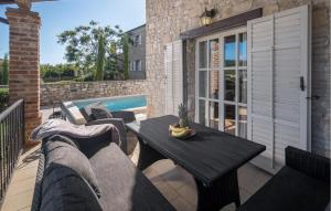 Amazing Home In Visnjan