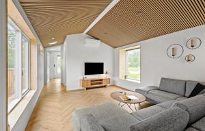 3 Bedroom Nice Home In Oksbøl