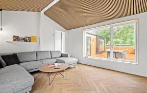 3 Bedroom Nice Home In Oksbøl