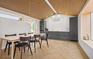 3 Bedroom Nice Home In Oksbøl