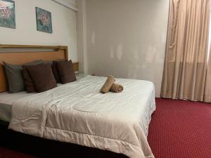 Nik Adik Khalifa Suites Apartment