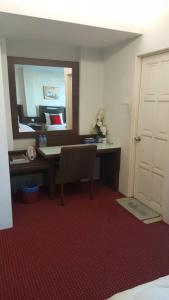 Nik Adik Khalifa Suites Apartment