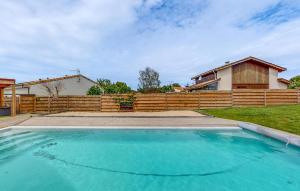 Beautiful Home In Prayssas