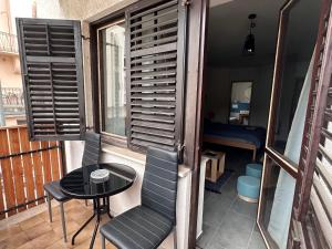 OLD SQUARE HOUSE - HIŠA NA STAREM TRGU