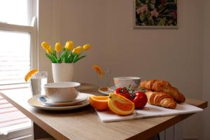 Spacious 2BR Apartment Central Colchester Near Station Fast WIFI