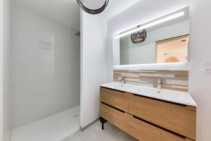 Maisons de vacances Maison neuve pour 8 - 500m plage du Rouvran : photos des chambres