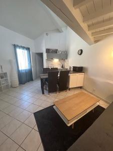 "La maison Fabrin" Appart N4 Arles centre