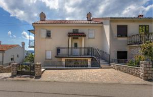 Cozy Apartment In Crikvenica With Wifi