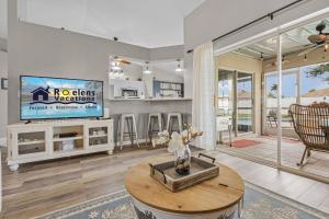 Outdoor Oasis, Heated Pool, Firepit, Bicycles, Pet-Friendly - Chateau Relaxo - Roelens