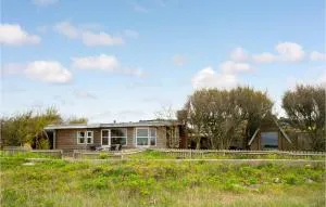 Three-Bedroom Holiday Home In Knebel - Skødshoved Strand