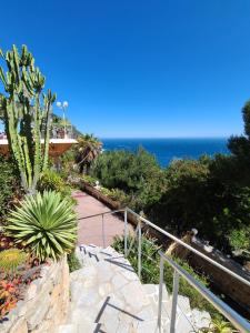 Villas Eze sur mer - vue Saint Jean Cap Ferrat : photos des chambres