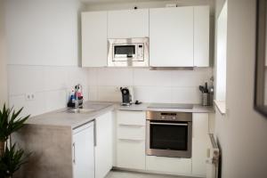 HUGOS Studio Apartment