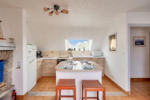 1er étage, jardin partagé pour 4 à 300m de la plage