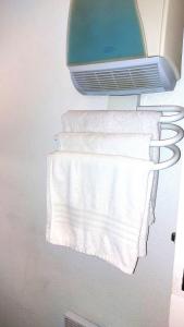 Appartements a 10mn des arenes f2 au calme avec garage gratuit : photos des chambres