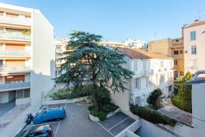 A10 - 1 BDR Heart of Juan les Pins 5 min Sea - AC & Balconies