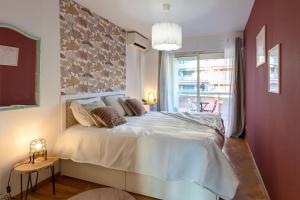 A10 - 1 BDR Heart of Juan les Pins 5 min Sea - AC & Balconies