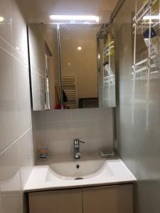 LOGEMENT ENTIER 2 PIECES PARKING 5métro