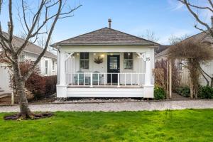 A Swell Cottage by Seabrook Hospitality