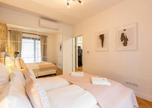 Romantic Home by Andrassy street with Garage and Rooftop Pool