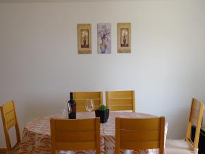 6-pax Apartment ON THE BEACH - TOP Floor, Great sea view, Parking ensured