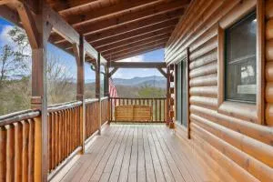 Escape to Honey Cabin for stunning mountain views, cozy comforts and a serene retreat - Williamsburg
