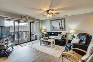 View, Pool and Lake Access Osage Beach Condo!