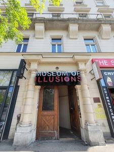 Basilica suite with 2 bedr