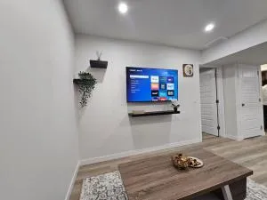 Parkside Basement Suite - Devon