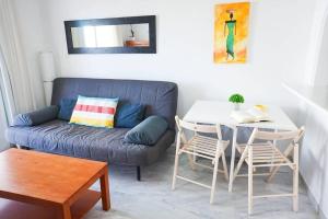 Piscina y playa en Laguna Beach Torrox