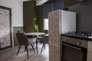 5C- Stylish Urban Retreat - Spacious 2 Bed Flat