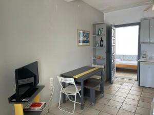 City Centre Tinos Studio with Old Port Sea View & Balcony