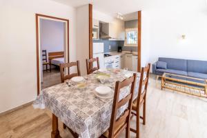 Cau del Llop 70 - Bonito apartamento con jardín
