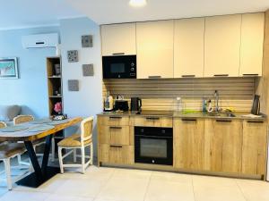 Sky Apartment planta última, gran terraza en techo, 5 minutos de la playa