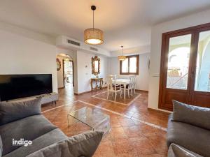 Spacious Townhouse - Private Patio Oasis - FRE01
