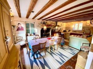 Maisons de vacances Belle maison de famille Perche avec piscine : photos des chambres