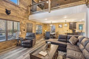 Embrace the Wild at the "Rustic Bear" Your Cozy Cabin Escape!