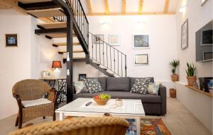 1 Bedroom Gorgeous Home In Vrisnik