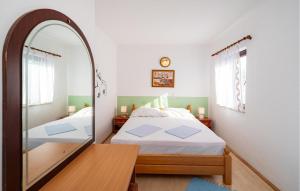 Stunning Apartment In Rovanjska