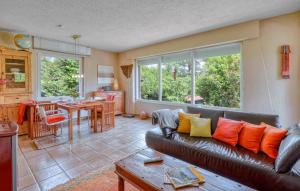 Amazing Home In Nideggen With Kitchen