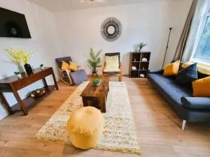 Contractors - Relocators - Airport Staff - Families - City Workers - Baguley