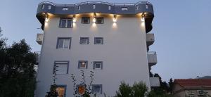 Rooms & Apartments Anka