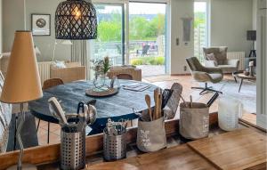 Cozy Home In Lemmer With Wifi