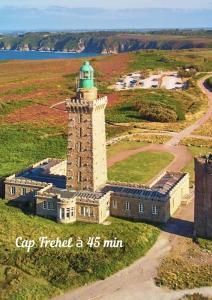 Maisons de vacances Gite a 10 min de Dinan avec bain nordique privatif : Maison 1 Chambre