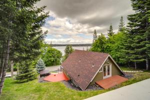 Hot Tub & Lake Views! Tree-Lined Hayden Home