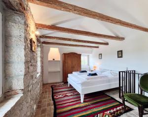 Villa Hideaway with heated pool, sauna & bikes