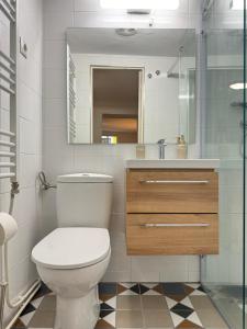 Charming Studio Ideal For Getaways or Workations In Sibius Medieval City Center