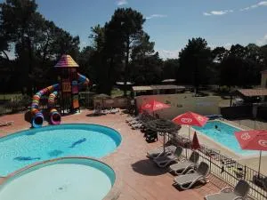 Camping la Simioune en Provence - 叙兹拉鲁斯