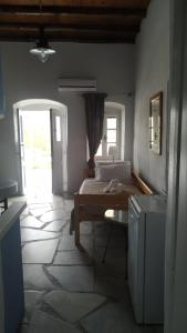 Stone Oasis apartment Vari Syros