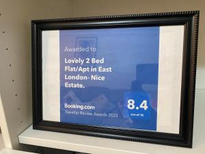 Lovely 2 Bed FlatApt in East London- Nice Estate.