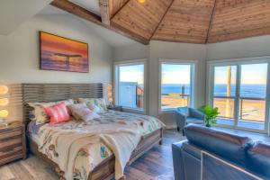 Whale Watching From This Studio In Depoe Bay -Spouting Horn One